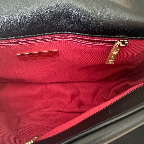 Chanel 19 handbag - Picture 9 of 15